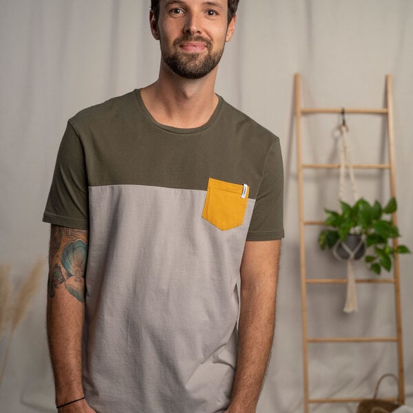 Vresh Clothing Verdy - Halfbase T-Shirt aus Biobaumwolle, Olive/Hellgrau/Senfgelb von Vresh Clothing