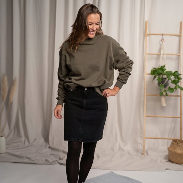 Vresh Clothing Viliz - Unisex Oversized Sweater aus Biobaumwolle, Olive von Vresh Clothing