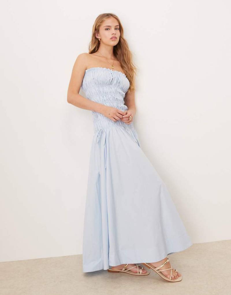 VRG GRL - Isable - Midaxi-Kleid in Blau mit gesmokter Brustpartie von Vrg Grl