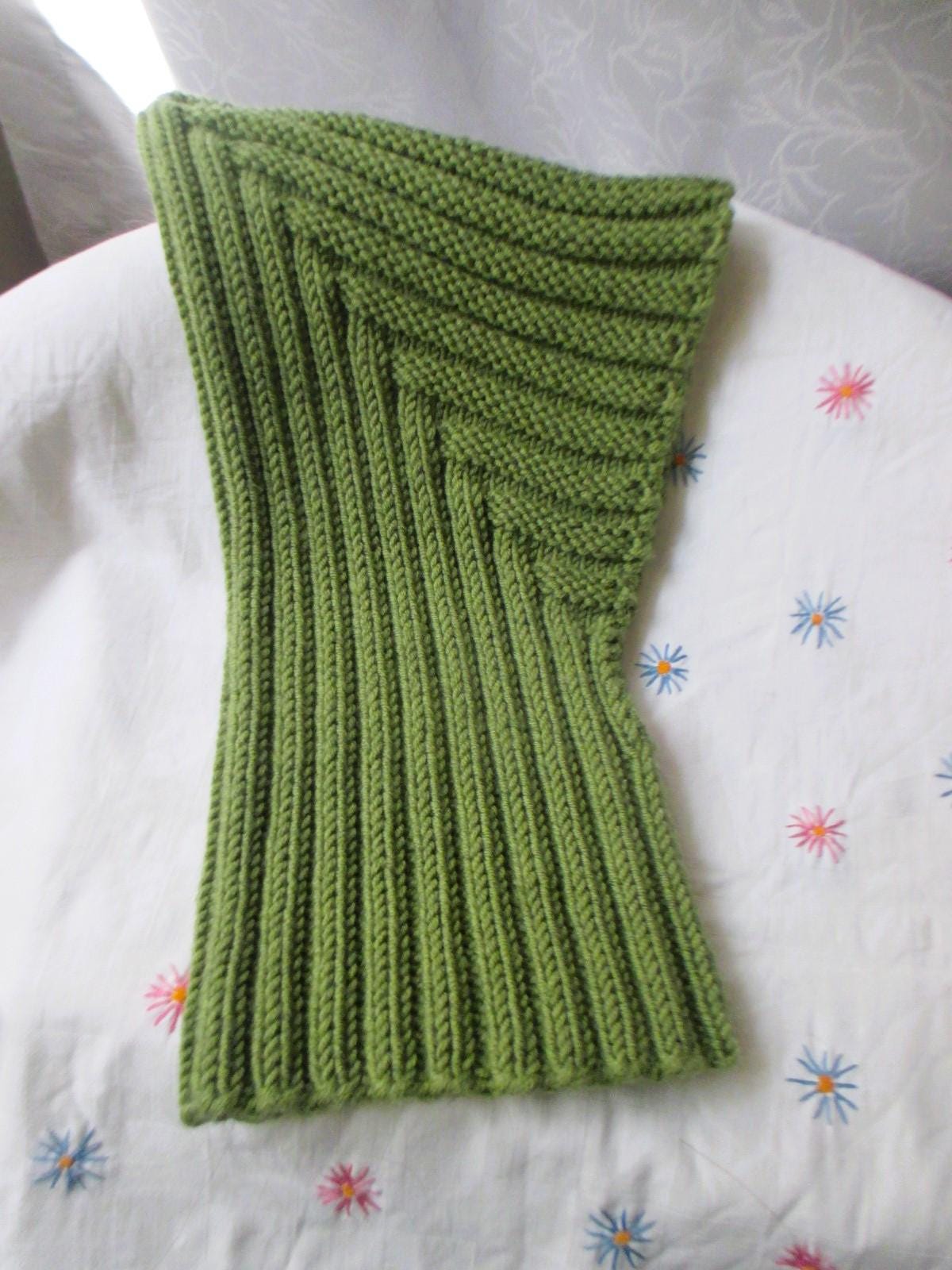 Schlupfmütze-Schalmütze Für Ku 39 - 51 cm Hell Olivgrün von VroniStrickt