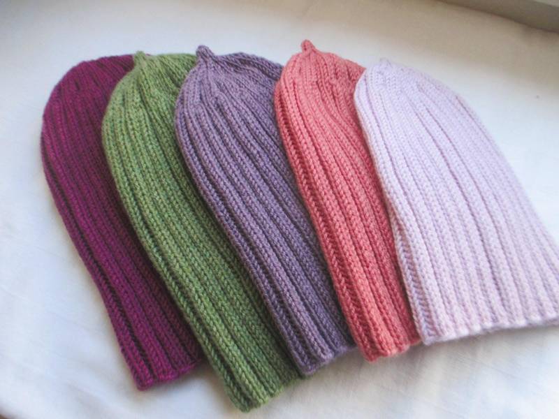 Zwiebelmützchen Merinowolle 5 Farben, Größen Zwiebelmützchen Merinowolle 5 Farben, Größen von VroniStrickt