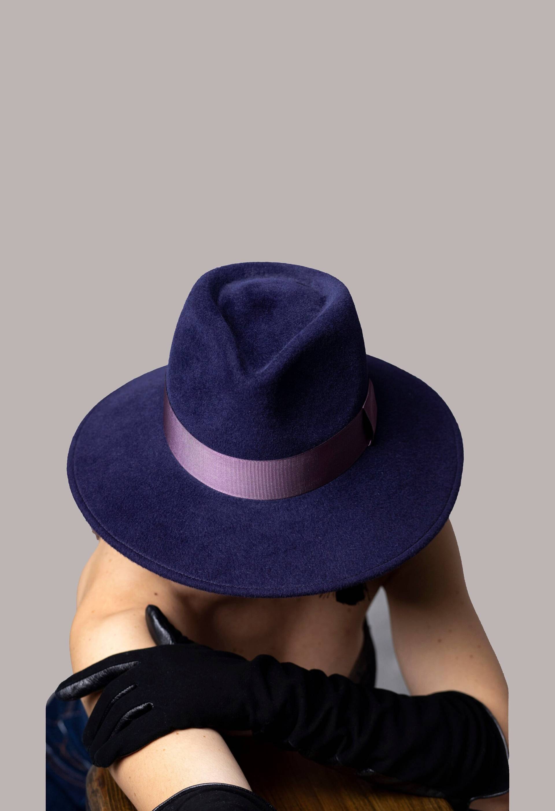 Violet Lila Fedora Frauen Hut Mit Breiter Krempe, Hochwertige Mode Alltag Hut, Stilvolle Im 2023 von VualSHats