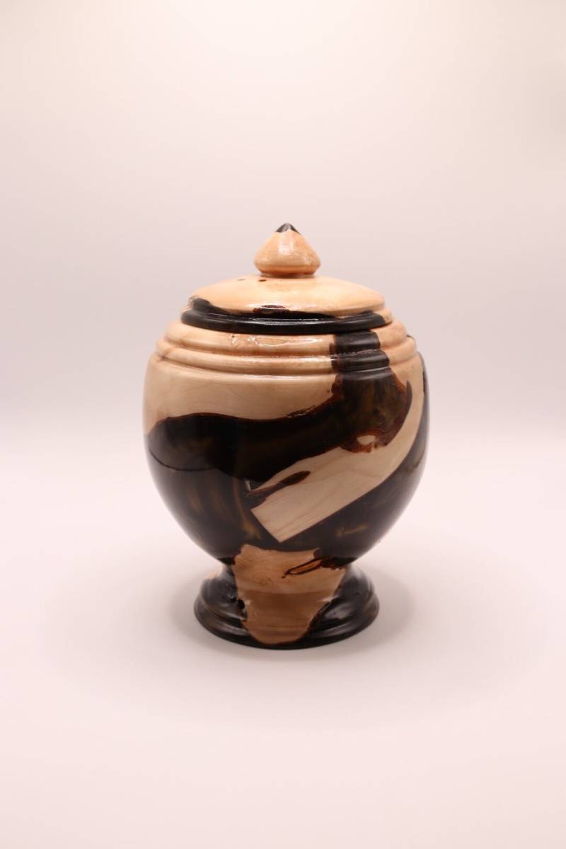 Handgemachte Schmuckschatulle Aus Pflaumenholz Und Kaffeeperle Epoxy Handgemachte Schmuckschatulle Aus Pflaumenholz Und Kaffeeperle Epoxy von VytasWoodWorks