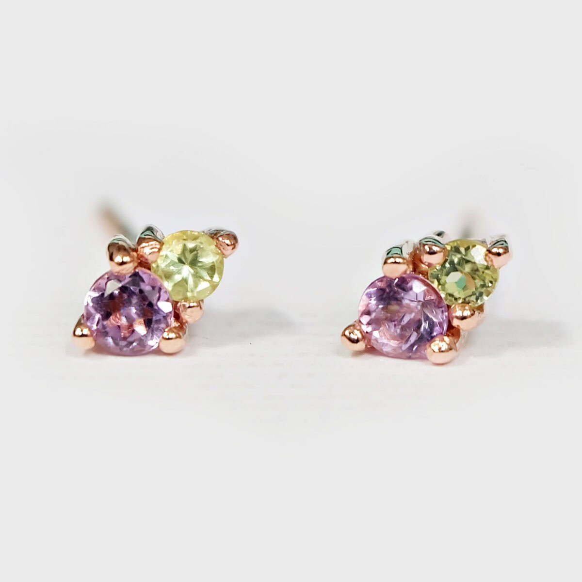 Winzige Ohrstecker, Amethyst Und Peridot Zwei Aquamarin Topas Geburtsstein Personalisierte Ohrringe, Ohrstecker von W2NJewelry