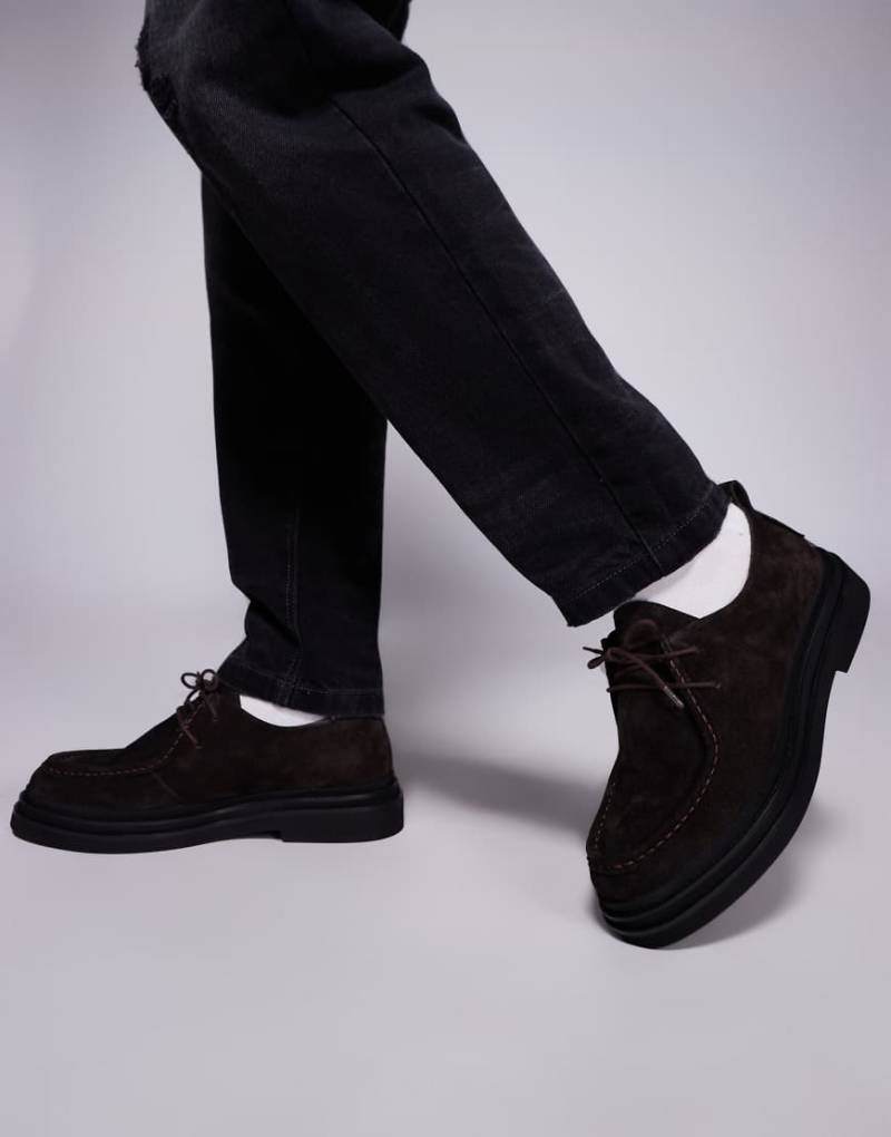 Walk London - Brooklyn - Wildleder-Schuhe in Braun mit abgenähtem Schuhblatt von WALK LONDON