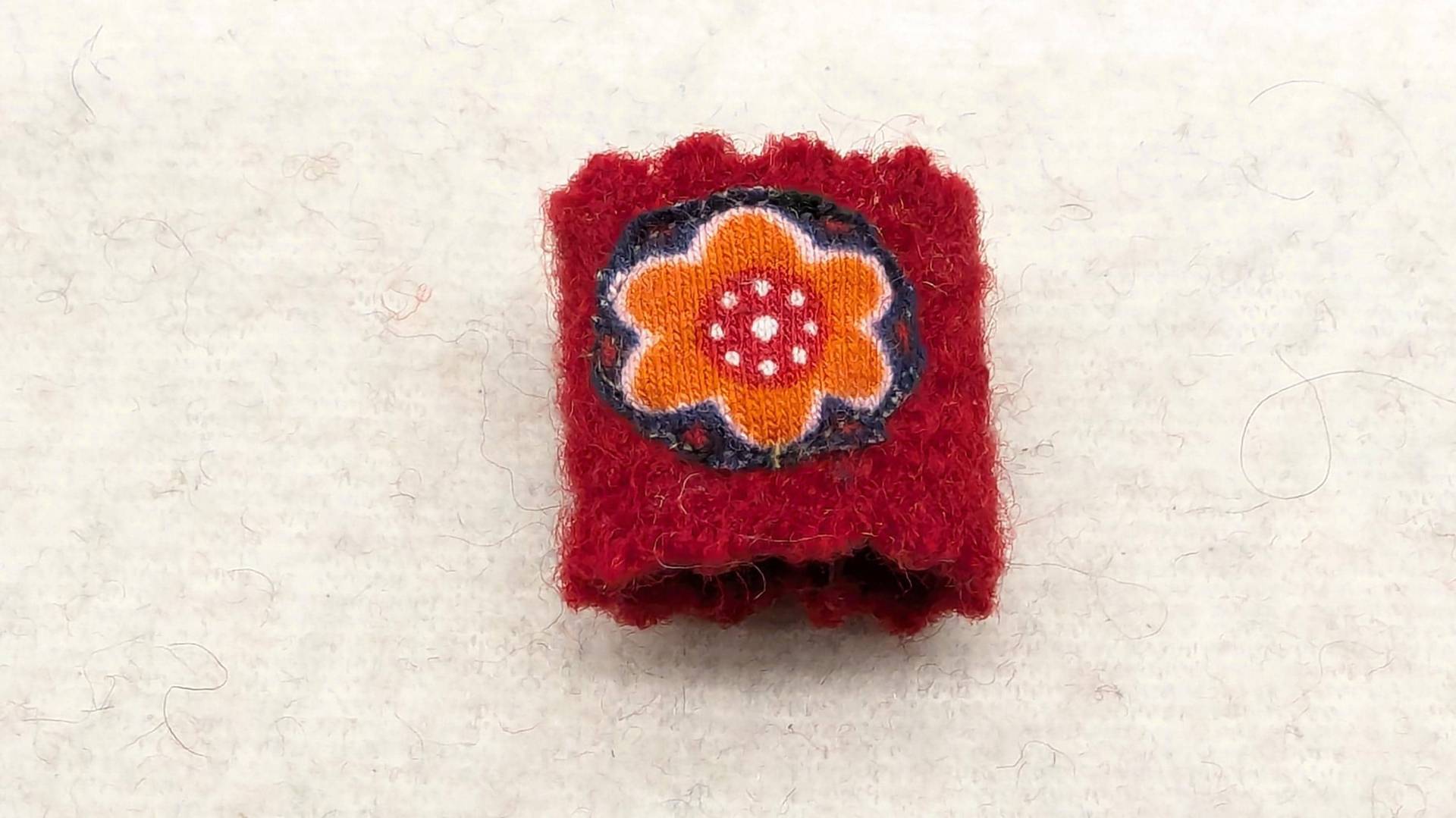 Finger Ring Wollwalk, Diese Stulpen Aus Filz Passen Immer Sind Warm Und Halten Lange Weich Anschmiegsam Am Finger Ring Wollwalk, Diese Stulpen Aus Filz Passen Immer Sind Warm Und Halten Lange Weich Anschmiegsam Am von WARZOG