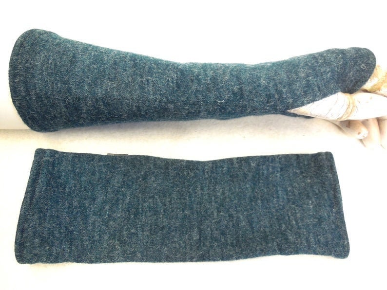 Flauschig Weiche Handschuhe Leichte Strickwolle, Diese Schicken Armstulpen Ergeben Mit Ihrem Daumenloch Fingerfreie Handschuhe, Das Geschenk von WARZOG