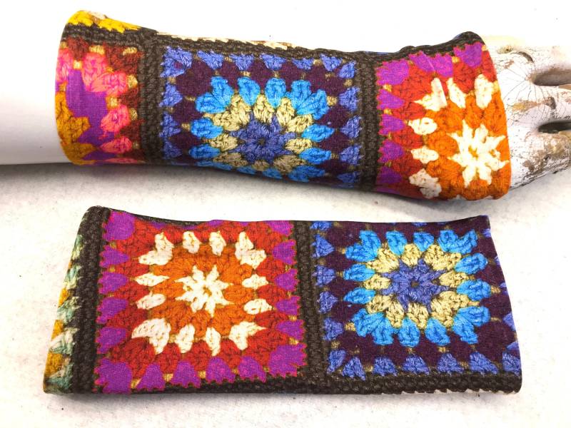 Foto Strick Patch Work Armstulpen Travel Around The World, Weiche Pulswärmer Stulpen, Zu Kleidern, Unter Oder Über Einen Pulli Geschenk von WARZOG