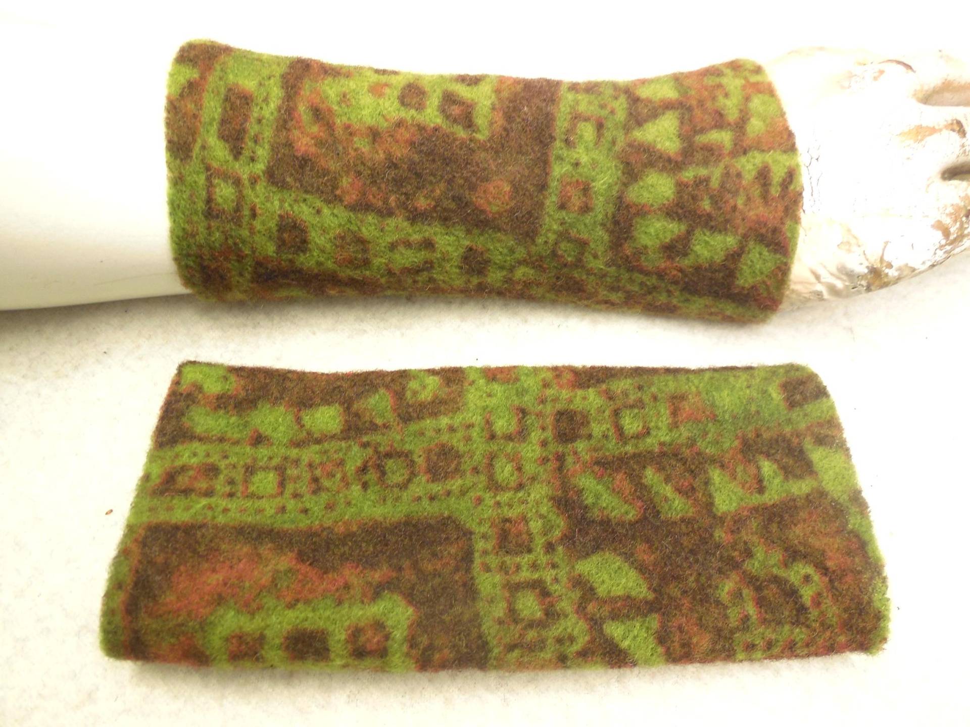 Robuster Weicher Wollwalk, Langlebige Armstulpen Handschuhe Warm Stabile Pulswärmer, Loden Wolle, Ideal Zu Kleidern Oder Über Einen Pulli von WARZOG