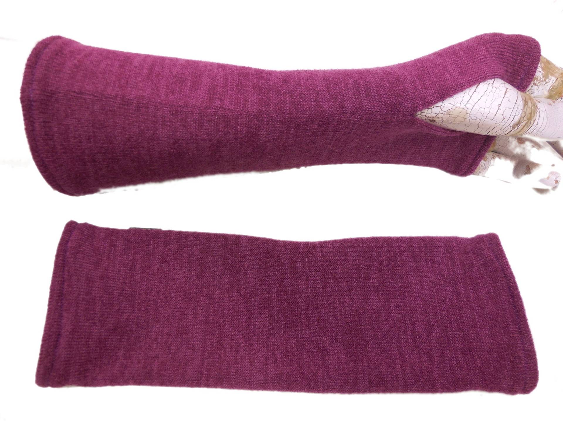 Weiche Warme Strickwolle Leichte Handschuhe Qualität Farbe Lila Ideal Zu Kleidern, Unter Oder Über Einen Dünnen Pulli Das Beliebte Geschenk von WARZOG