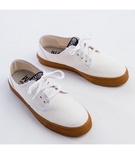 WASTED SHOES Sneaker Schnürschuh "Stubby" weiß mit brauner Sohle von WASTED SHOES