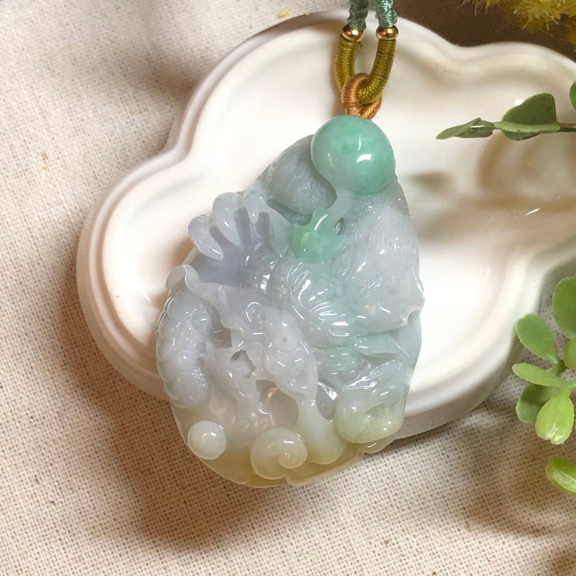 56.8 Mm Jadeit Jade Gelb Grün 3D Geschnitzter Drache Anhänger Charm 56.8 Mm Jadeit Jade Gelb Grün 3D Geschnitzter Drache Anhänger Charm von WATERCRYSTALJADE