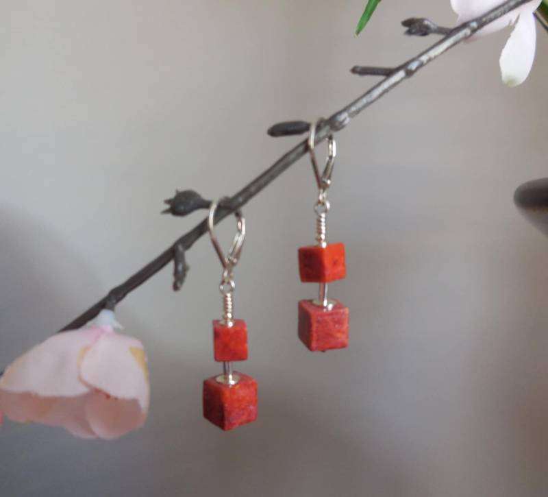 sterling Silber Ohrringe, Korallen Ohrringe Rote Koralle, Coral Cube Handgefertigte Ohrringe sterling Silber Ohrringe, Korallen Ohrringe Rote Koralle, Coral Cube Handgefertigte Ohrringe von WBcoraljewelry