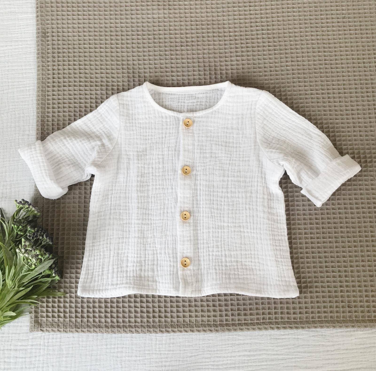 Baby Jungen Shirt Musselin Weiß Button Down Top Cardigan Mädchen Strickjacke Sommerkleidung von WDbloom