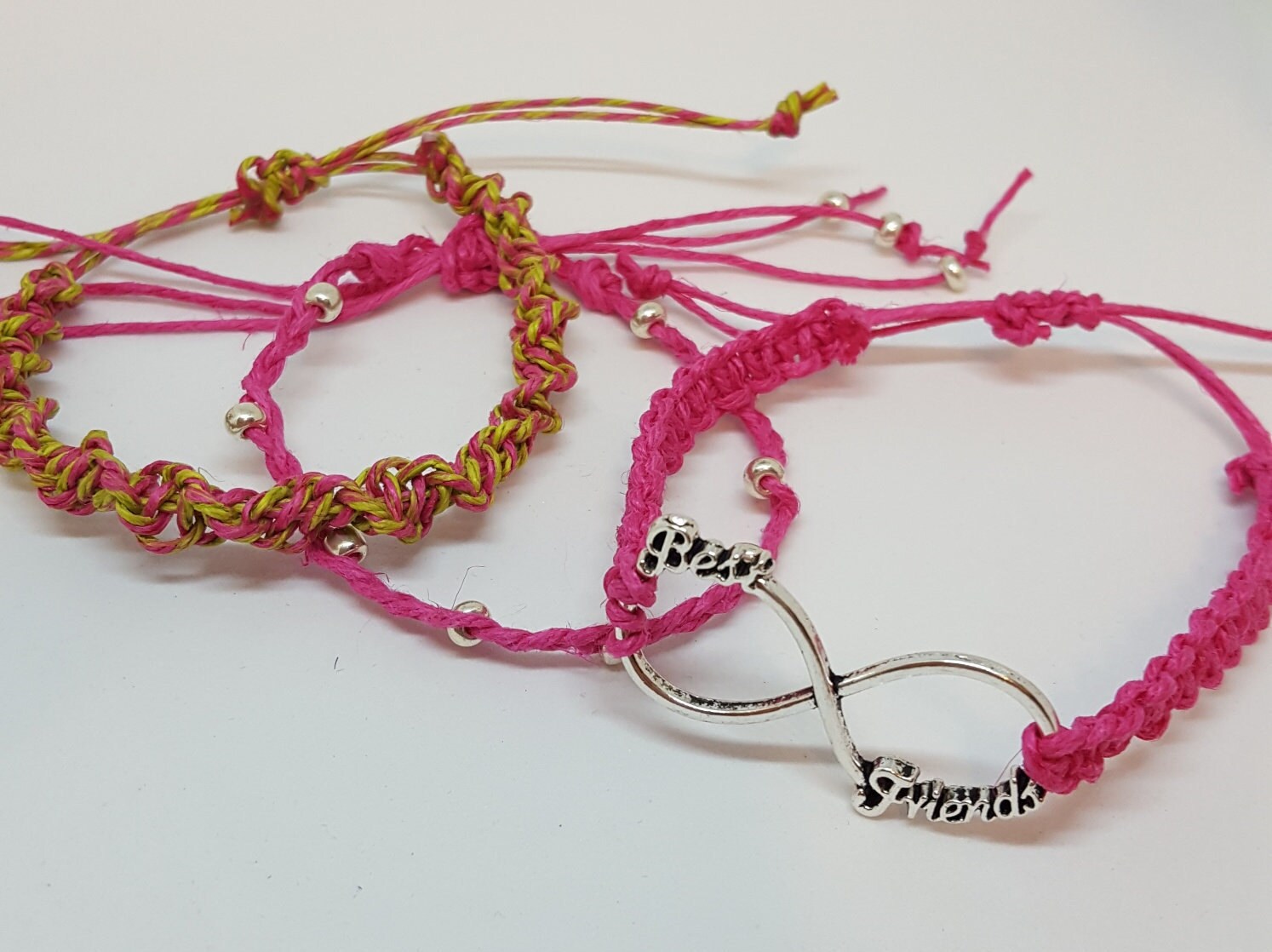 Makramee Freundschaftsbänder, Justierbare Armbänder von WEEDsByRose