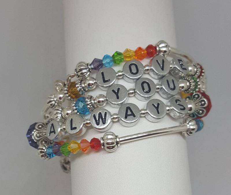 Memory Wire Armband, Regenbogen Liebe Wickelarmband von WEEDsByRose
