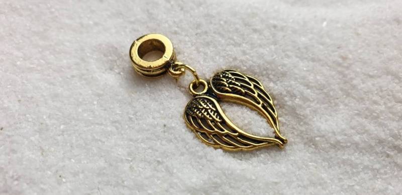 Angel Metall Dreadschmuck, Dreadring/Dread Perle Flecht Mit Kleinem Engelsflügel Anhänger Angel Metall Dreadschmuck, Dreadring/Dread Perle Flecht Mit Kleinem Engelsflügel Anhänger von WENDIGOberlin