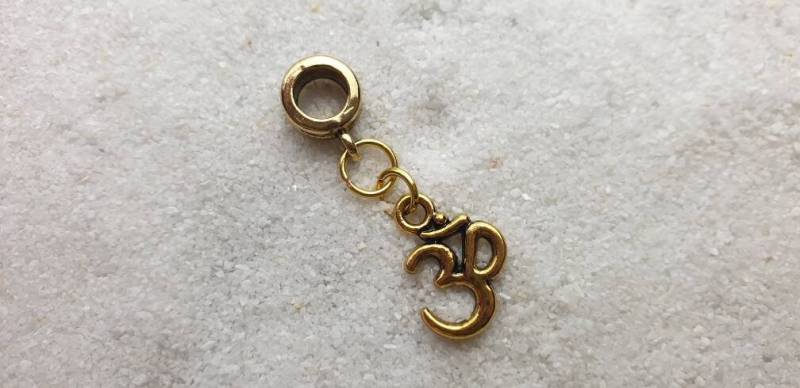 Aum Metall Dreadschmuck/Dread Perle Flecht Dreadring Und Anhänger Mit Sanskrit-Zeichen Aum Metall Dreadschmuck/Dread Perle Flecht Dreadring Und Anhänger Mit Sanskrit-Zeichen von WENDIGOberlin
