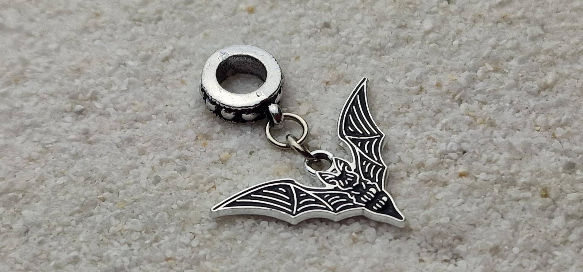 Bat - Metall Dreadschmuck/Dread Perle Dreadring Flecht Mit Kleinem Fledermaus Anhänger Emaille Verzierung Bat - Metall Dreadschmuck/Dread Perle Dreadring Flecht Mit Kleinem Fledermaus Anhänger Emaille Verzierung von WENDIGOberlin