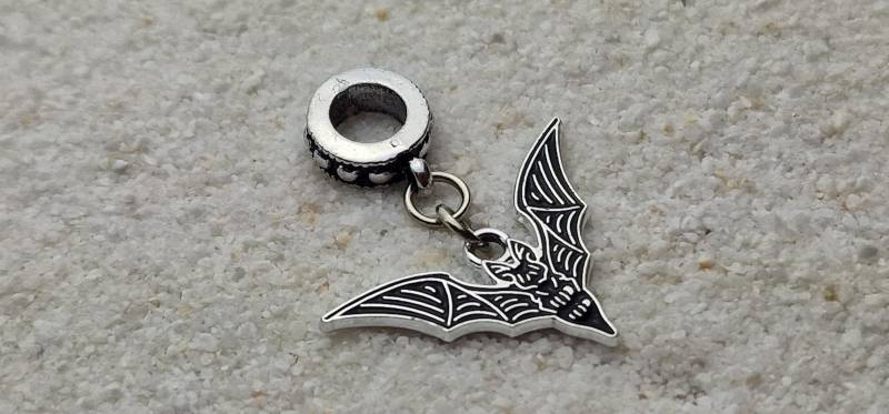 Bat - Metall Dreadschmuck/Dread Perle Dreadring Flecht Mit Kleinem Fledermaus Anhänger Emaille Verzierung von WENDIGOberlin