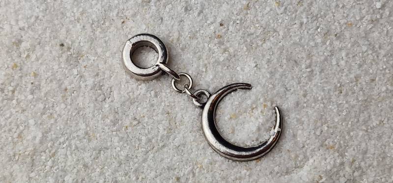 Dark Moon Metall Dreadschmuck/Dread Perle Flecht Und Anhänger Mit Mondsichel von WENDIGOberlin