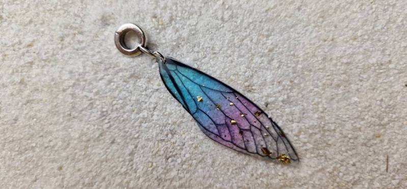Dragonfly Aqua Lila Dreadschmuck/Dread Perle Flecht Perle/ Dreadring Mit Festival Anhänger, Xxl Libellen Flügel Aus Kunstharz von WENDIGOberlin