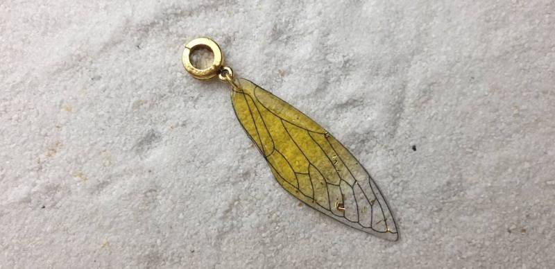 Dragonfly Yellow Dreadschmuck/Dread Perle Flecht Perle/ Dreadring Mit Festival Anhänger, Xxl Libellen Flügel Aus Kunstharz von WENDIGOberlin