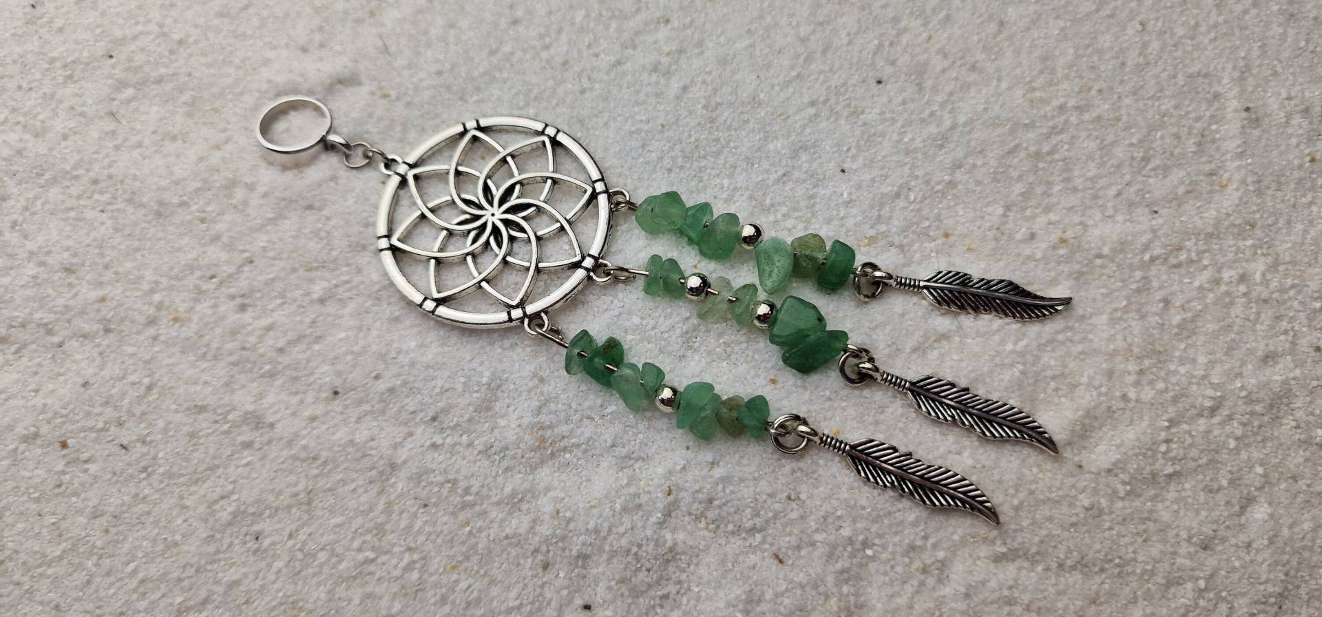 Gem Dreamcatcher Xxxl Metall Dreadschmuck/Dreadring Flecht Perle Und Großer Traumfänger Schmuck-Anhänger Mit Natursteinchips, Solitär von WENDIGOberlin