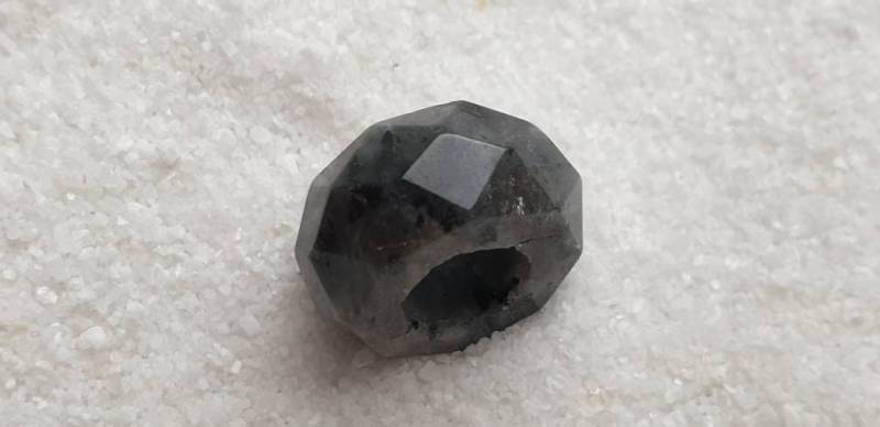 Graphit Naturstein Dreadschmuck/Dread Perle Flecht Mit Facettenschliff von WENDIGOberlin