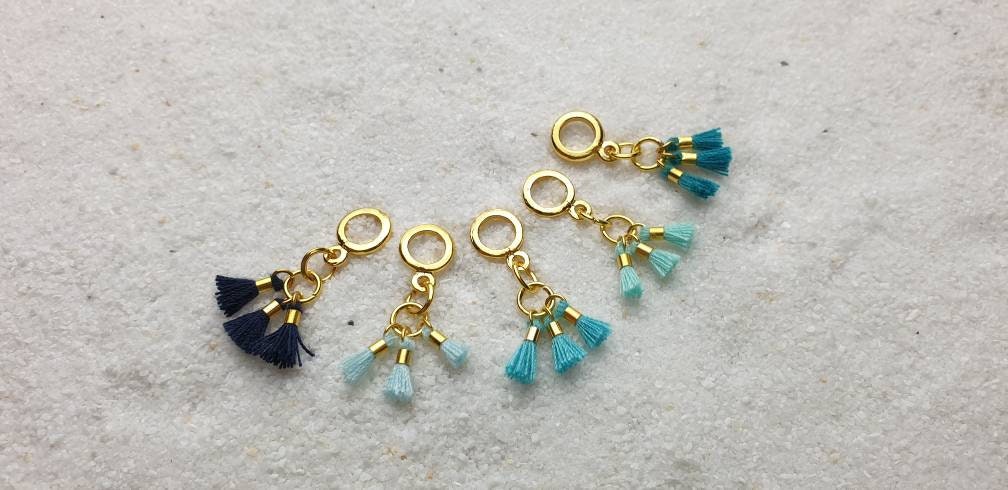 Holi Vibes Kathmandu Metall Dreadschmuck/Flecht Perle Dreadring Mit 3 Mini Quasten, Set 5 Stück in Leuchtenden Farben von WENDIGOberlin
