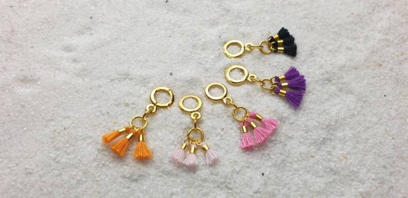 Holi Vibes Kathmandu Metall Dreadschmuck/Flecht Perle Dreadring Mit 3 Mini Quasten, Set 5 Stück in Leuchtenden Farben von WENDIGOberlin