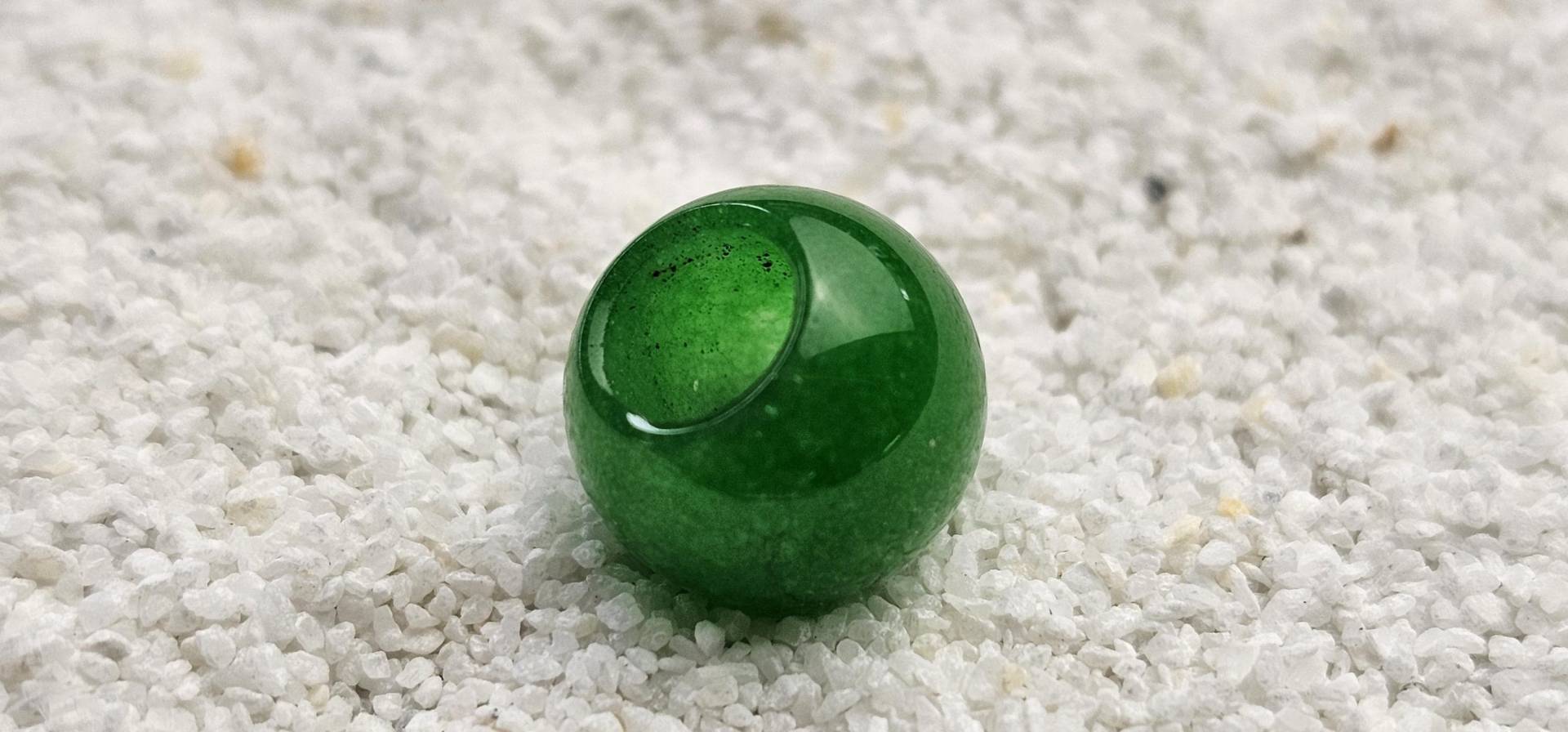 Jade Xs Zierliche Großloch Perle, Dreadschmuck/Dread Perle Flecht Aus Halbtransparenter Jade, Eingefärbt in Myanmar Grün von WENDIGOberlin