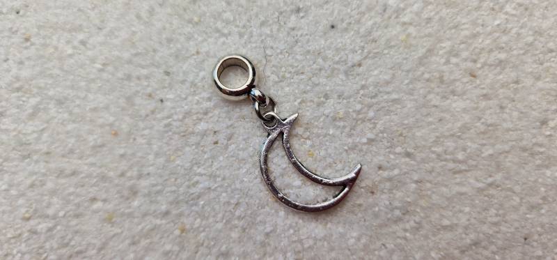 Luna Metall Dreadschmuck/Dread Perle Flecht Und Anhänger Mit Mondsichel Luna Metall Dreadschmuck/Dread Perle Flecht Und Anhänger Mit Mondsichel von WENDIGOberlin