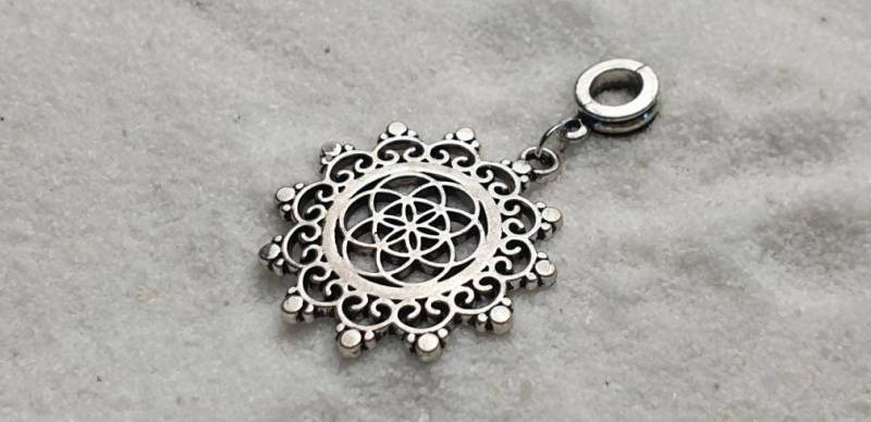 Mandala Metall Dreadschmuck/Dread Perle Flecht Und Anhänger Mit Großem Mandala Mandala Metall Dreadschmuck/Dread Perle Flecht Und Anhänger Mit Großem Mandala von WENDIGOberlin
