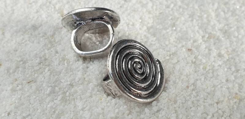 Morgan Le Fey Metall Dreadschmuck/Dread Perle Flecht Bartperle Extrabreit Mit Spirale Für Große Dreads Morgan Le Fey Metall Dreadschmuck/Dread Perle Flecht Bartperle Extrabreit Mit Spirale Für Große Dreads von WENDIGOberlin