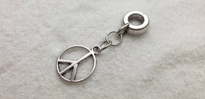 Peace Metall Dreadschmuck/Dread Perle Flecht Dreadring Und Anhänger Mit Peace-Zeichen Peace Metall Dreadschmuck/Dread Perle Flecht Dreadring Und Anhänger Mit Peace-Zeichen von WENDIGOberlin