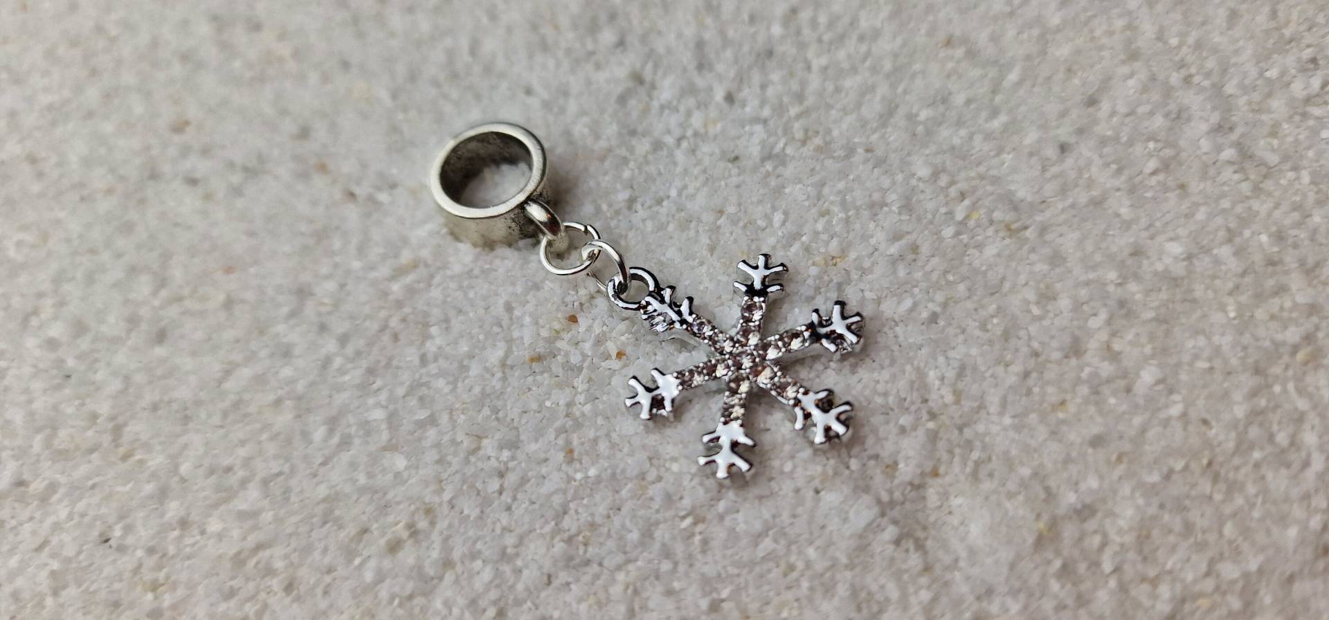 Snowflake Rhinestone Metall Dreadschmuck/Dread Perle Flecht Dreadring Und Sternförmiger Schmuck-Anhänger Mit Funkelndem Strass von WENDIGOberlin