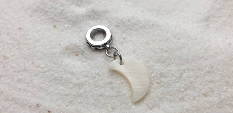 White Moon Dreadschmuck/Dread Perle Flecht Mit Echtem Perlmutt-Anhänger von WENDIGOberlin