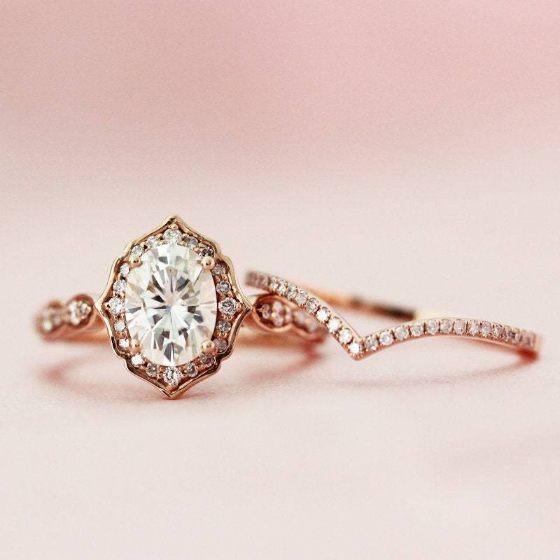 1.5Ctw Moissanite Ring Set C & Immer Klassisch Oval Geschnitten 14 K Rose Gold Halbe Ewigkeit Band Braut Diamanten Gesetzt von WFHomeElements