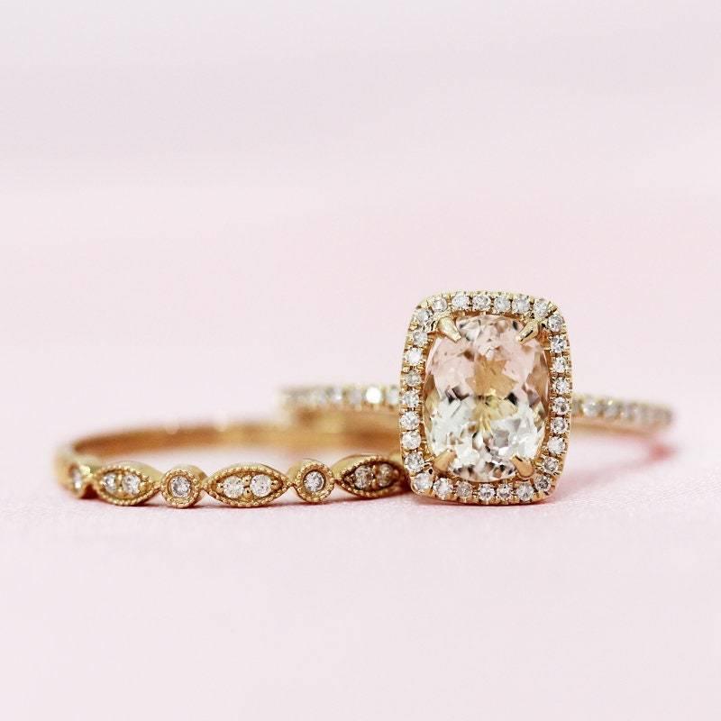 14K Gelbgold-Ring Set 6x8mm Natürliche Morganit Ring Diamanten Halo-Ring Halbe Ewigkeit Band Braut Jubiläum von WFHomeElements