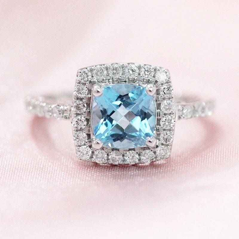 6mm Kissenschliff Natürliche Blau Vs Topaz Ring November Birthstone Diamant Akzent Ehering Massiv 14K Weißgold Engagement von WFHomeElements