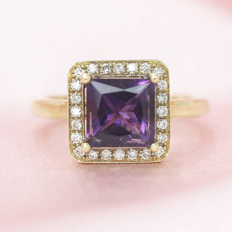 7mm Prinzessin Schnitt Natürliche Amethyst Ring 14K Gelbgold Ehering Diamant Verlobungsring Lila Edelstein Besonderes Geschenk Versprechen von WFHomeElements