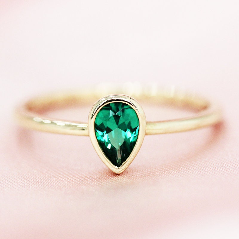 Birthstone 4x6mm Birne Grün Geschnitten Kann Behandelt Smaragd Ring Massiv 14 K Gelbgold Ehering Verlobungsring Braut Geburtstagsgeschenk von WFHomeElements