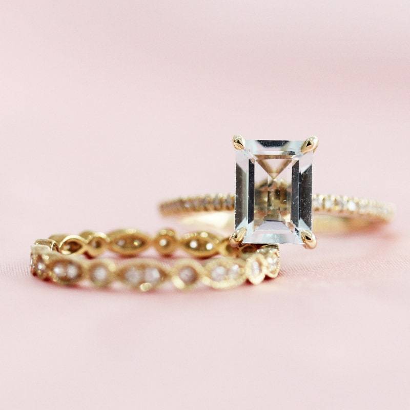 Edelstein Ring Set 6x8mm Smaragd Geschnitten Natürlichen Aquamarin März Birthstone Massiv 14K Gelbgold-Ring Diamanten Hochzeitsband von WFHomeElements