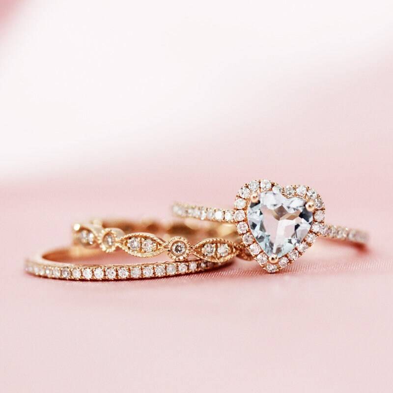 Geburtsstein Ring Set 6mm, Die Herz Geschnitten Natürlicher Aquamarin-Ring-Set Blaue Edelstein-Ring 14K Rose Gold Ehering Diamanten Verlobungsring von WFHomeElements