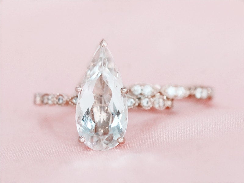 Große Edelstein 8 X 12 Mm Birne Geschnitten Natürliche Morganit Ring Set 14K Rose Gold Halo Halbe Ewigkeit Diamant von WFHomeElements