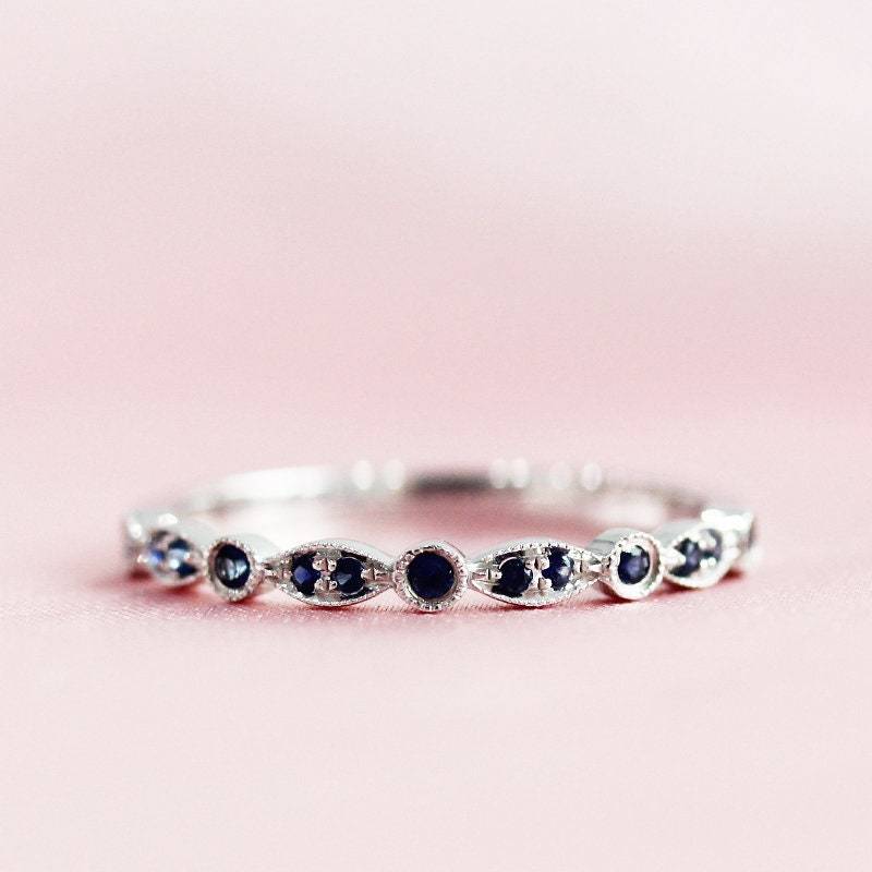 Halbe Ewigkeit Natürlichen Spapphire Ehering Massiv 14K Weißgold Ring Verlobungsring Stapelbar Passen Band Jubiläumsring von WFHomeElements