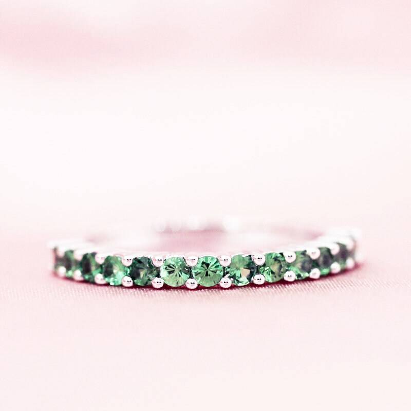 Kann Birthstone Behandelt Smaragd Hochzeit Band Hanl Ewigkeit Ring Massiv 14K Weißgold Jubiläum Geburtstag Geschenk Braut Verlobungsring von WFHomeElements