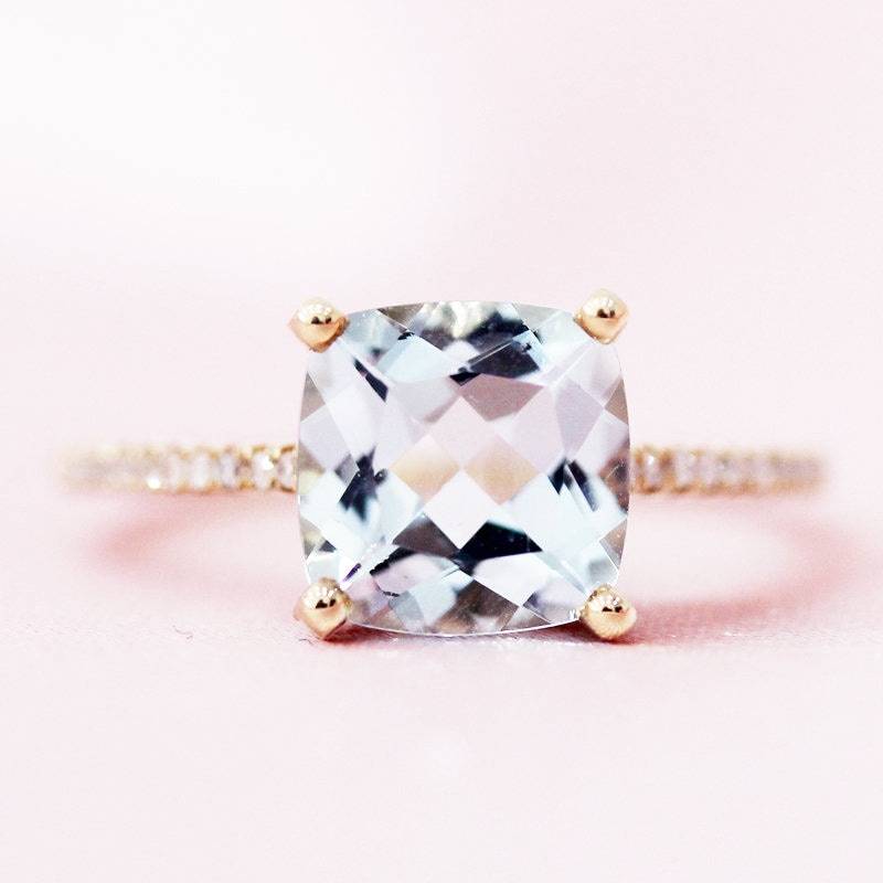 Kissenschliff Vs Tageslicht Blau Aquamarin Ring 8mm Mitarbeit März Birthstone Massiv 14K Gelb Gold Akzent Diamanten von WFHomeElements