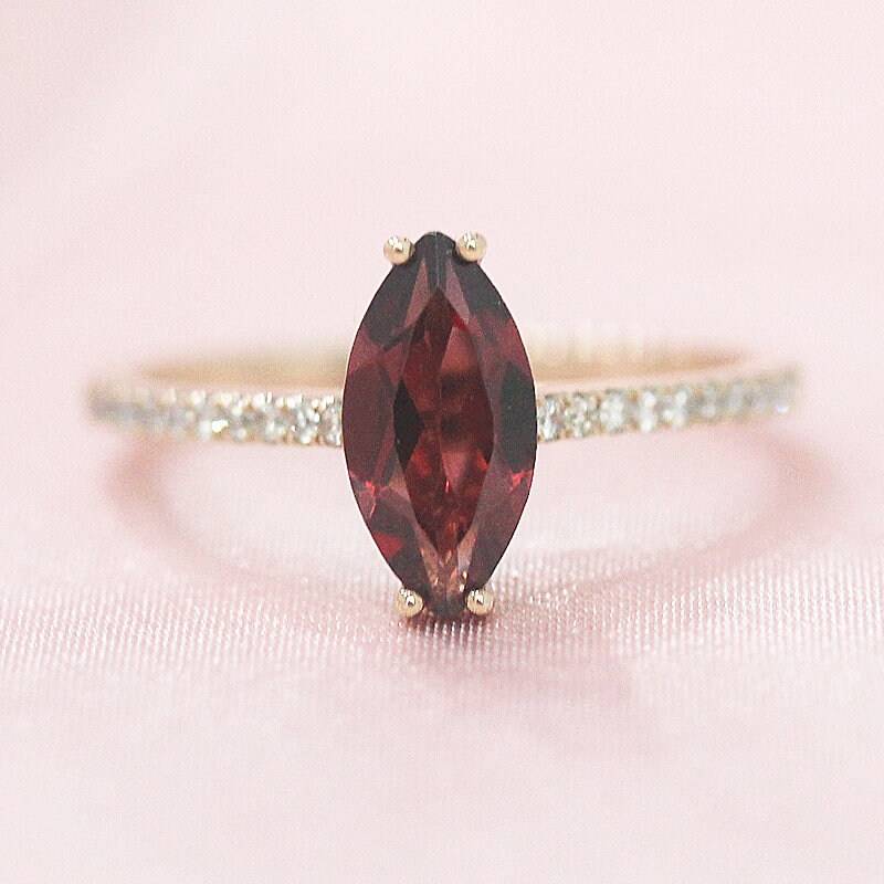 Marquise Geschnitten Real Vs Granat Ring Roten Edelstein 14K Rose Gold Ehering Stapelbar Diamant Verlobungsring Januar Geburtstagsgeschenk von WFHomeElements